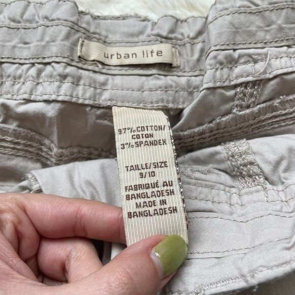 Beige Y2K Cargo Low-Rise Capris - Picture 3 of 5